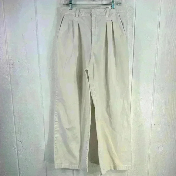 GAP Women’s Wide Leg Cream Pleated Khakis Pants 29” inseam with double enclosure - Picture 1 of 10